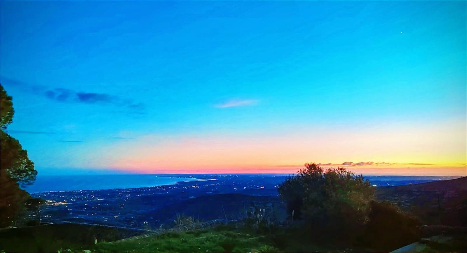 Villa Orizzonte Sullo Jonio 阿沃拉 外观 照片